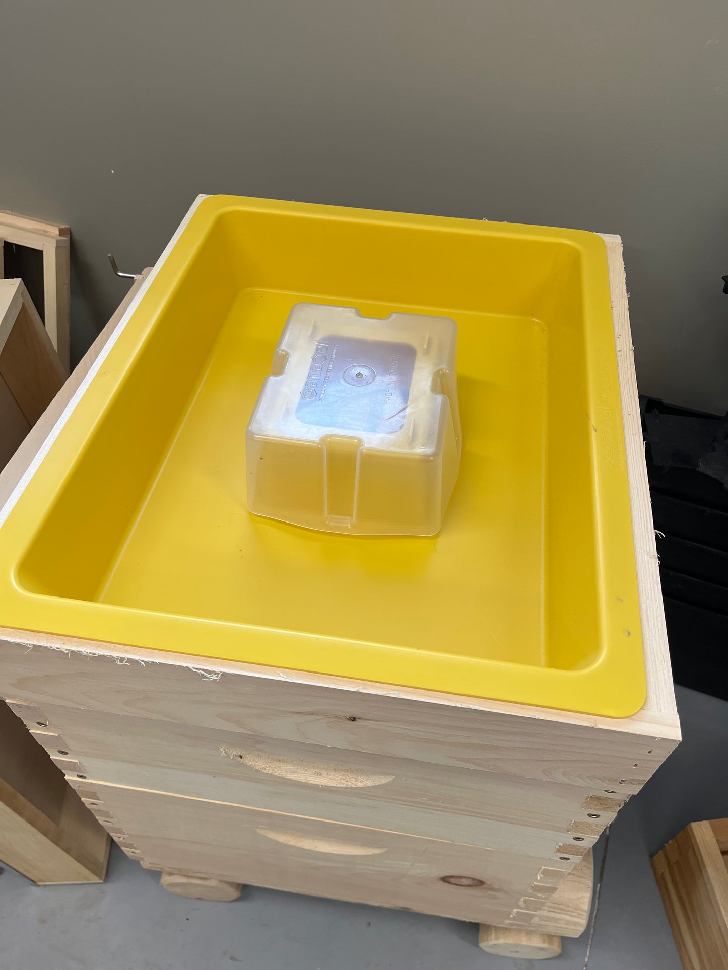 Chimney Feeder - centre feeding