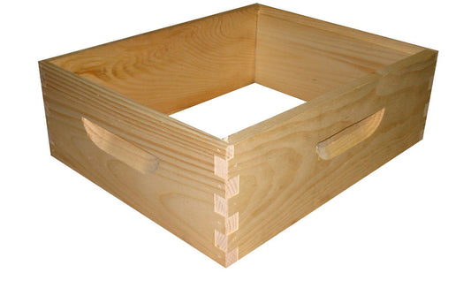 Medium Waxed Box Assembled Pine