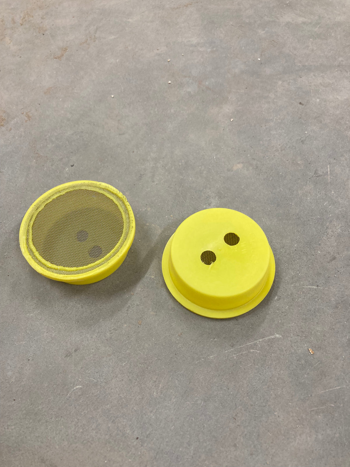2 Inch Screen Plug for Feeder Pails – Backyard Beekeeping Supply Co